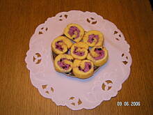 Fot. mlena, Rolada biszkoptowa z jagodami