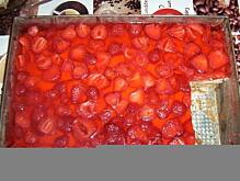 Fot. berenika6, Aksamitny letni sernik z truskawkami i rabarbarem