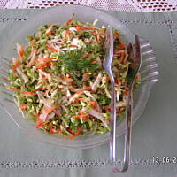 Surówka kolorowa z pekinki