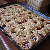 ciasto czereśniowe lub truskawkowe