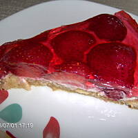 Biszkopt z serkiem i galaretką