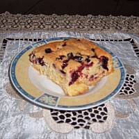 ciasto szybkościowe z czarną porzeczką