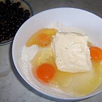 ciasto szybkościowe z czarną porzeczką