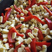 Zapiekanka makaronowa z kurczakiem i papryką