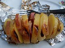 Fot. inka21, ziemniaki pieczone na grillu z niespodzianką
