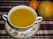 Fot. till, Zupa dyniowo-cebulowa z grzankami