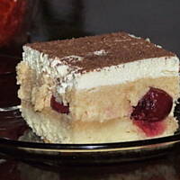 Torcik wiśniowy z rumem