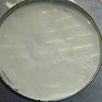 Sernik kawowo-rumowy z polewą z kwaśnej śmietany