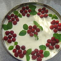 Sernik kawowo-rumowy z polewą z kwaśnej śmietany