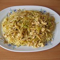 Makaron smażony po kantońsku