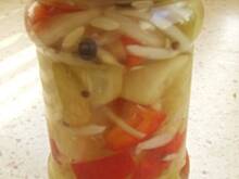 Fot. ilka76, Sałatka z ogórków i papryki na zimę