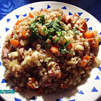 Smażona kasza gryczana z kiełbaską