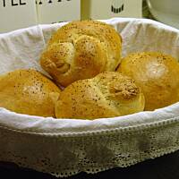 Bułeczki  lub chleb z mąki mieszanej