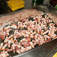 Naleśnik z piekarnika z boczkiem lub bekonem