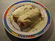 Fot. frankafiranka, Naleśniki z fetą szpinakiem i sosem