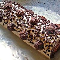 Rolada z kremem nugatowym