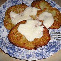 Złociste placki ziemniaczane