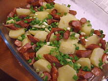 Fot. ilka76, Zapiekanka z kabanosem i serowym sosem