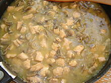 Fot. bing_translator, chicken stew - mushrooms