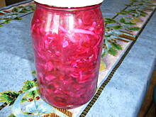 Fot. nicolk, Sałatka z białej kapusty i buraczków