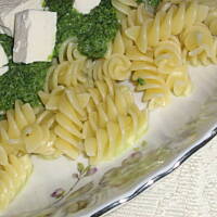 Makaron - z sosem szpinakowym