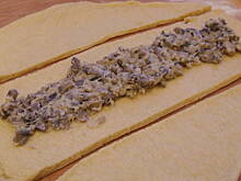 Fot. ilka76, Paszteciki drożdżowe z nadzieniem pieczarkowym