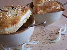 Fot. Dorota zza plota, Zupa cebulowa zapiekana z pikantnymi paluszkami