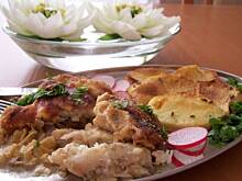 Fot. kola, ryba zapiekana w pieczarkach i serze