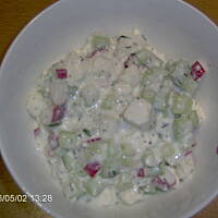 Sałatka wiosenna z białym serem