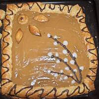 Mazurek orzechowo - kajmakowy