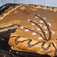 Mazurek orzechowo - kajmakowy