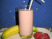 Fot. Mloda, Shake bananowo-truskawkowy