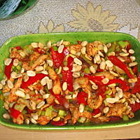 Kurczak z porem i orzechami