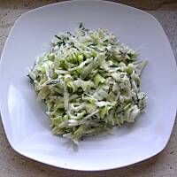 Surówka z pora i kalarepki