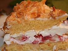 Fot. mtomy, ciasto z truskawkami pycha dla Dorotki