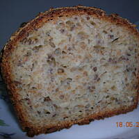 wspaniały wieloziarnisty chleb