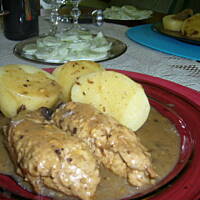 Roladki schabowe w sosie grzybowo-czosnkowo-serowy