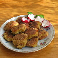 chrupiące kuleczki curry z sera i soczewicy