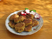 Fot. dzowa, chrupiące kuleczki curry z sera i soczewicy