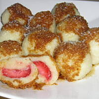 Knedle z truskawkami