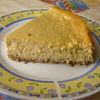 Sernik Cappuccino z orzechowym spodem