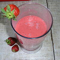 Naleśniki z serem i sosem truskawkowym Iglosika