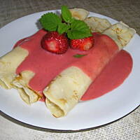 Naleśniki z serem i sosem truskawkowym Iglosika