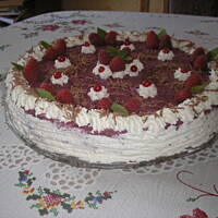 Tort jagodowy puch