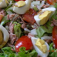 Lekka i pyszna salatka z tunczykiem