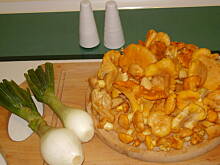 Fot. alidab, Omlet z kurkami duszonymi w śmietanie