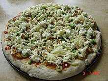 Fot. Magdal, Pizza z kurczakiem gyros