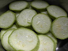 Fot. Glumanda, Plastry cukinii nadziewane i panierowane