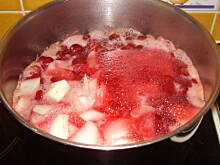 Fot. alidab, Zupa z wiśni dobra na upały