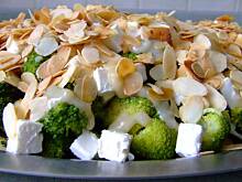 Fot. kluczyn, Brokuły z fetą i migdałami